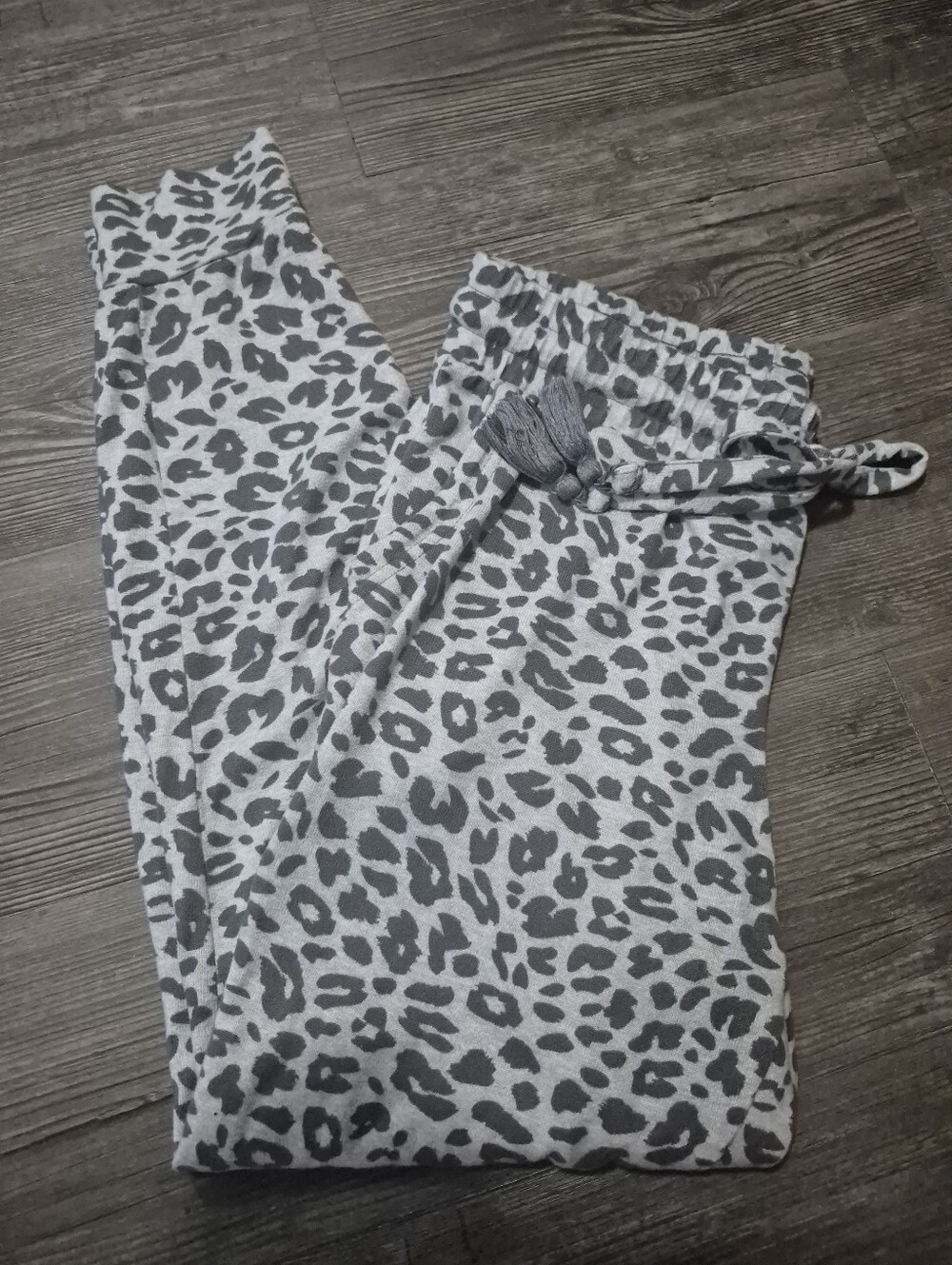 Peace Love & Dreams, Grey Leopard Print Lounge Pants
